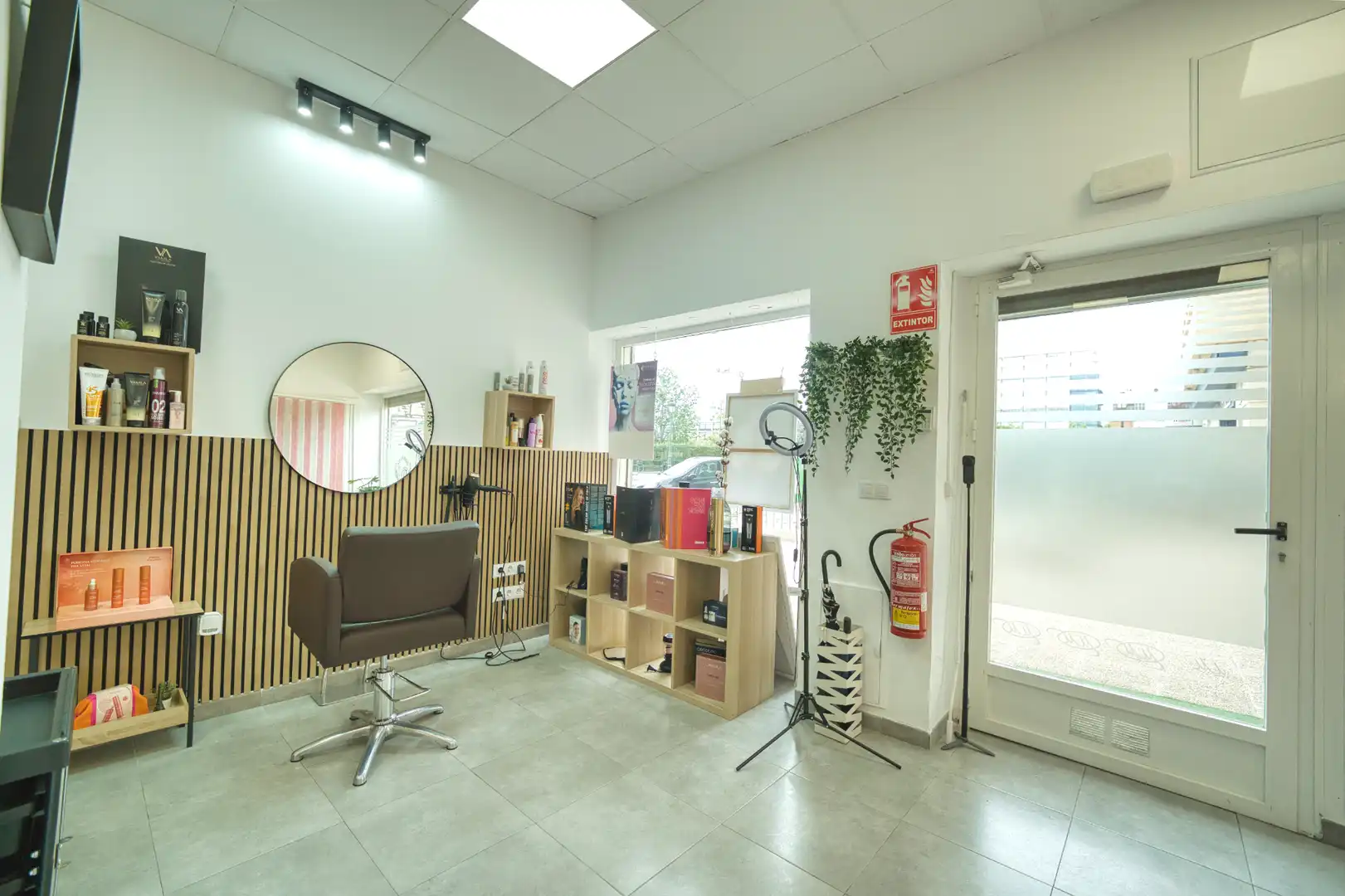 Local en traspas en Valencia amb Aire condicionat, Moblat i Internet