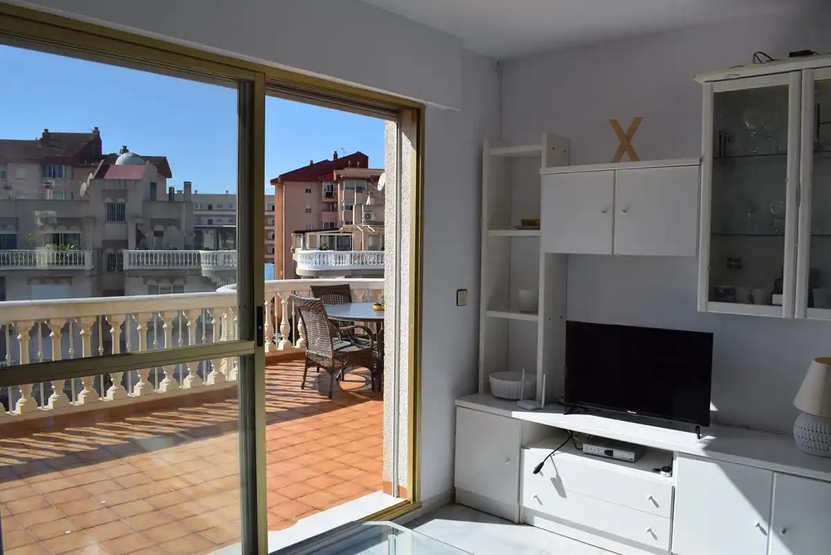 Schlafzimmer von Dachboden zur Miete in Almuñécar mit Terrasse, Möbliert und Ofen