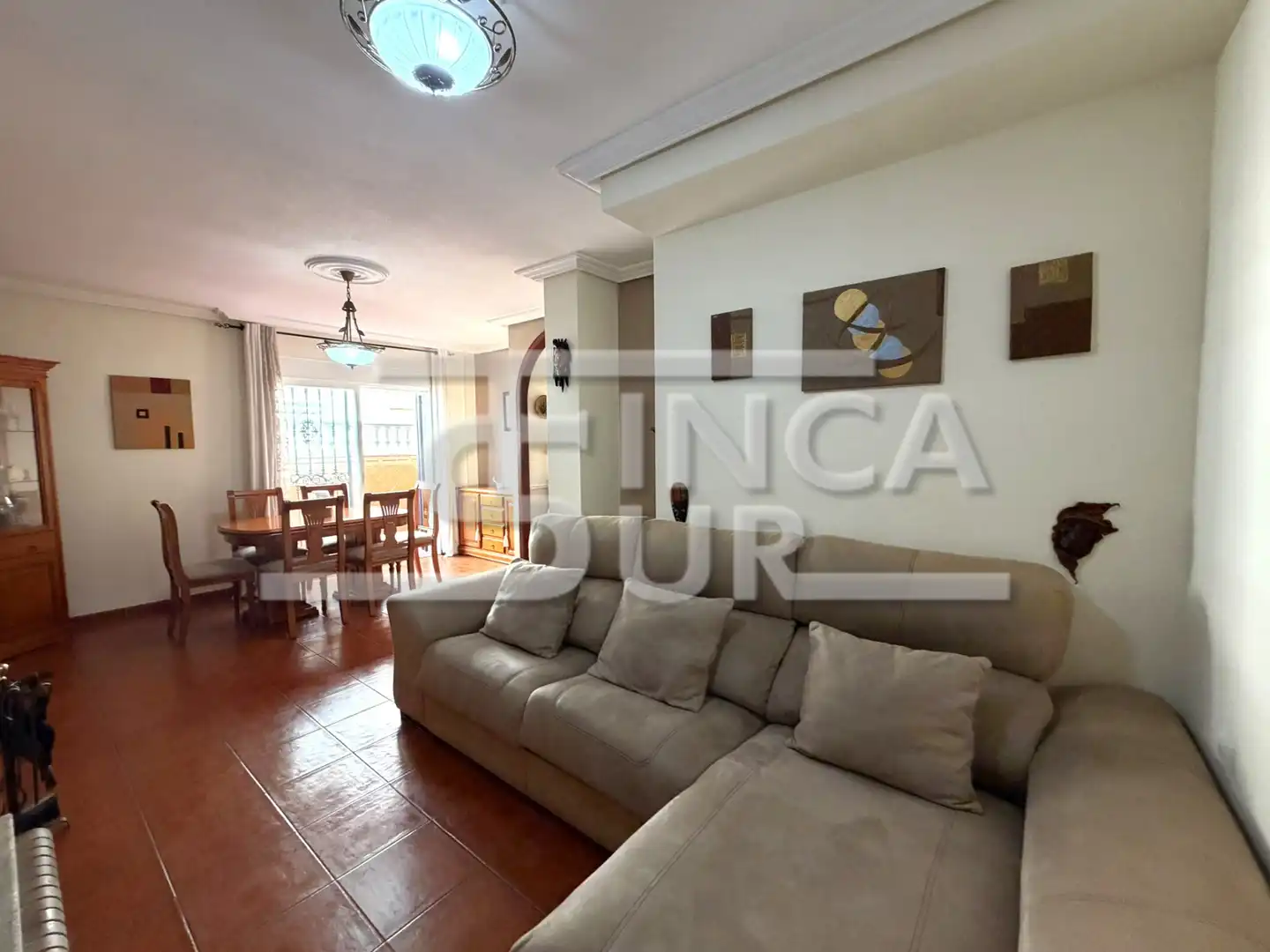 Sala de estar de Casa adosada en venta en Roquetas de Mar con Aire acondicionado, Calefacción y Terraza