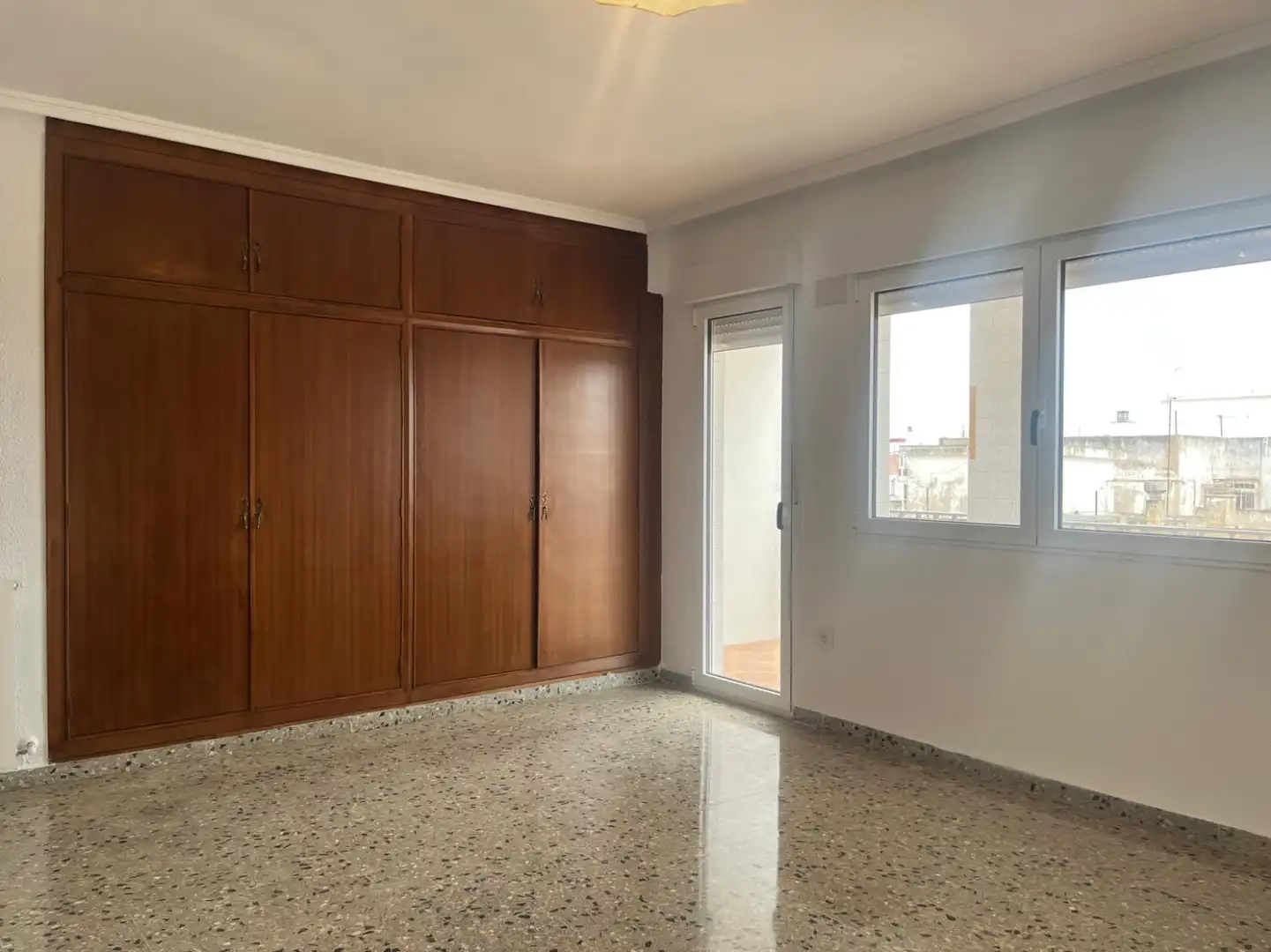 Schlafzimmer von Wohnung zur Miete in Torrent mit Heizung und Balkon