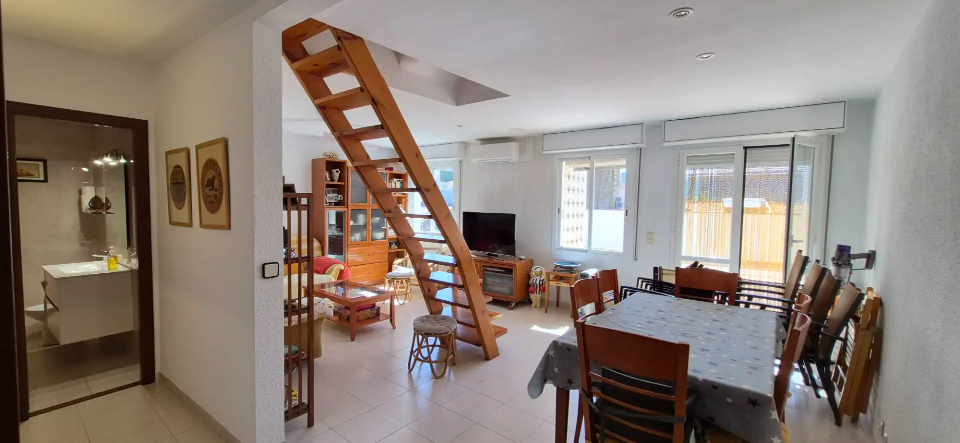 Sala d'estar de Dúplex en venda en Sant Feliu de Guíxols amb Aire condicionat i Terrassa