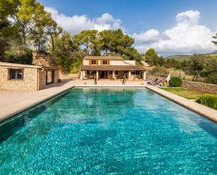 Piscina de Finca rústica en venda en Calvià amb Aire condicionat, Calefacció i Terrassa