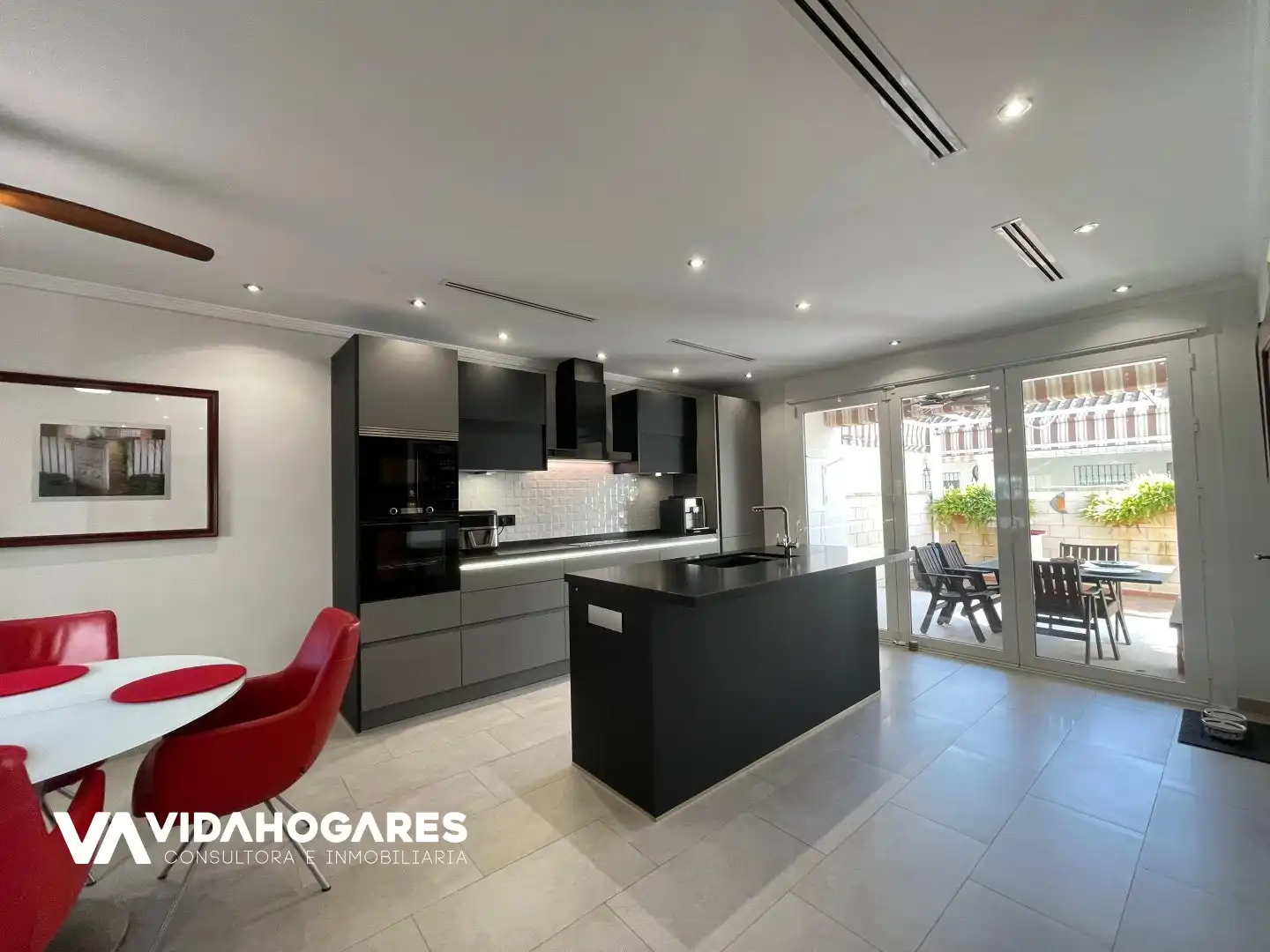 Kitchen of Houses for sale in Rota  with Air Conditioner, Heating and Terrace