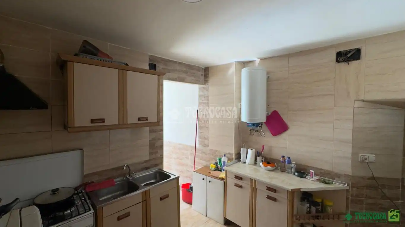 Cocina de Casa adosada en venta en Puebla de Almenara con Calefacción y Amueblado