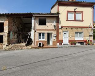 Exterior view of House or chalet for sale in Nava