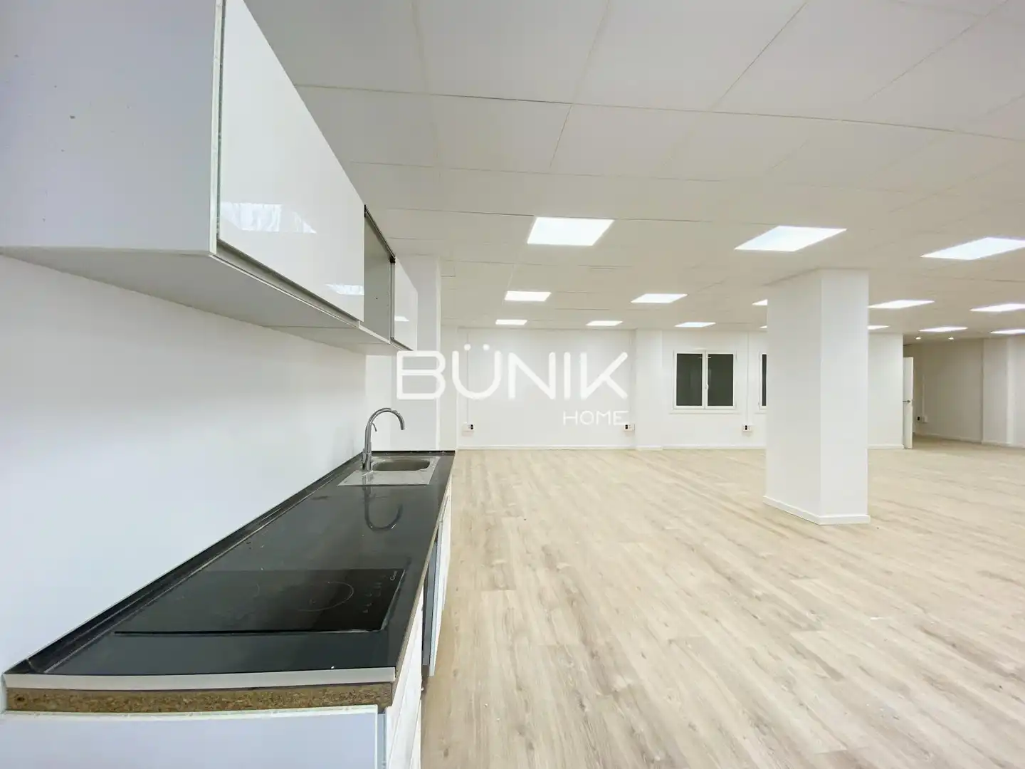 Office for rent in Barcelona  with Air Conditioner