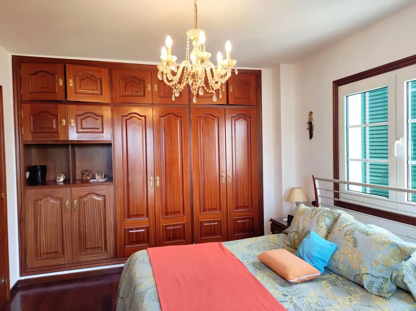 Habitación de Casa o chalet en venta en Bergondo con Calefacción, Jardín privado y Parquet