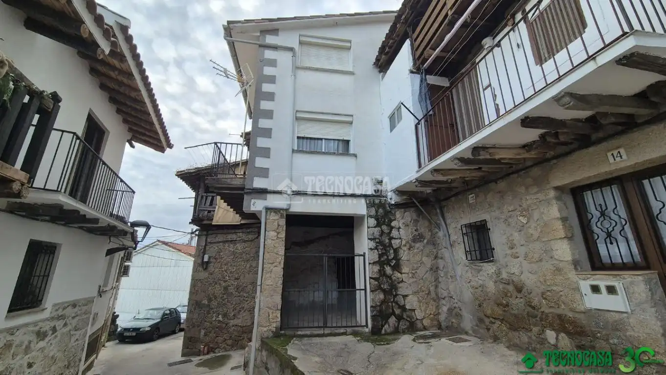 Detached homes for sale in Pedro Bernardo