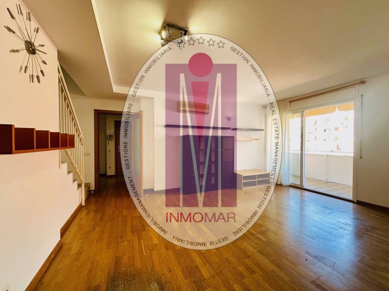 Living room of Duplex for sale in Castelldefels  with Air Conditioner, Heating and Parquet flooring