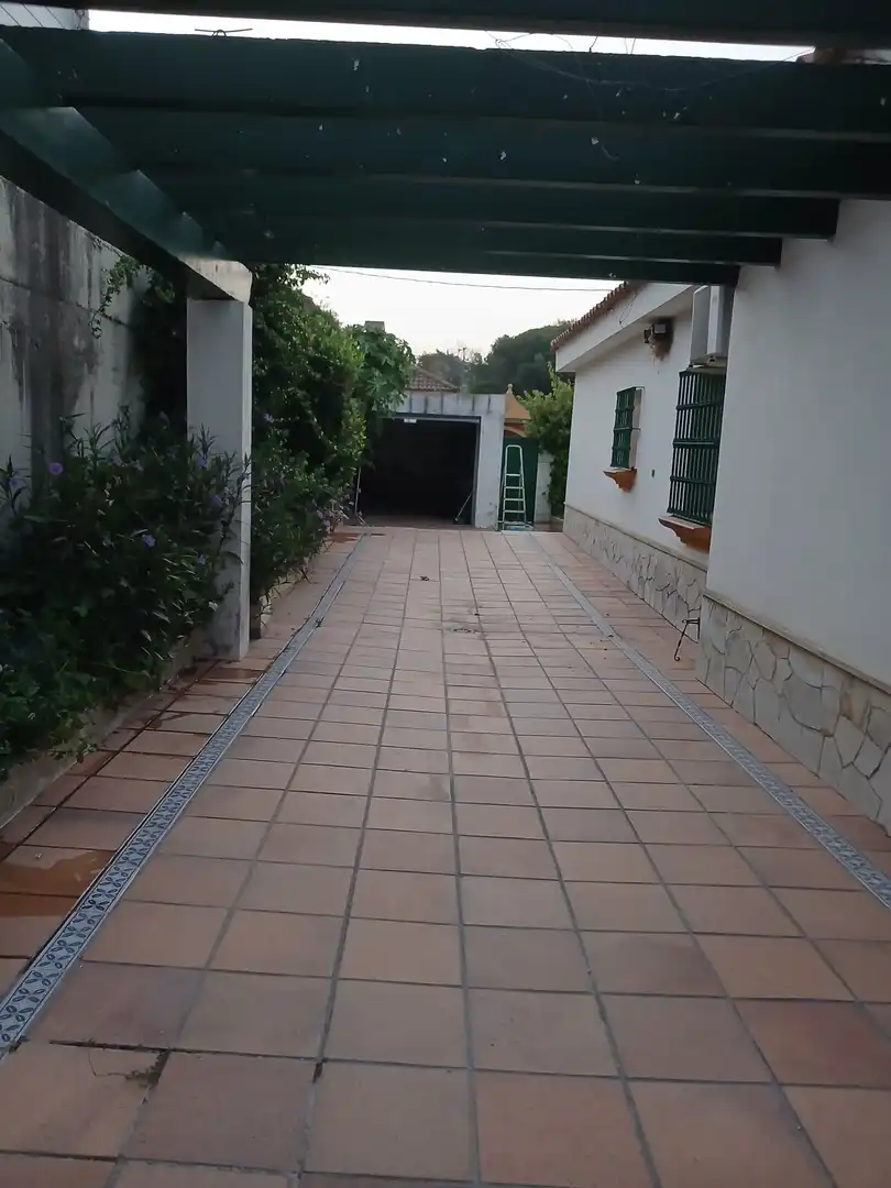Parking de Casa o chalet en venta en El Puerto de Santa María con Calefacción, Jardín privado y Amueblado