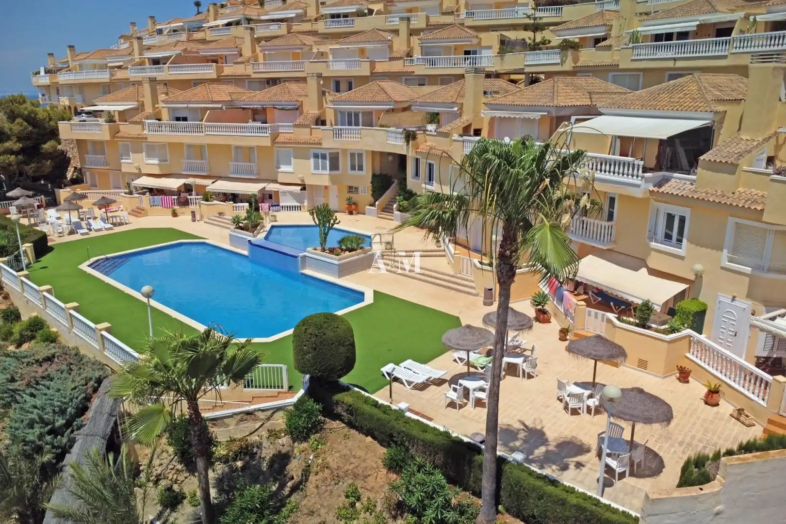 Vista exterior de Casa adosada de lloguer en La Manga del Mar Menor amb Aire condicionat, Calefacció i Terrassa