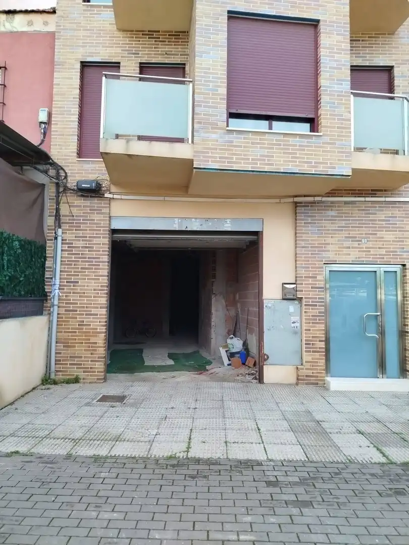 Vista exterior de Local en venta en Murcia