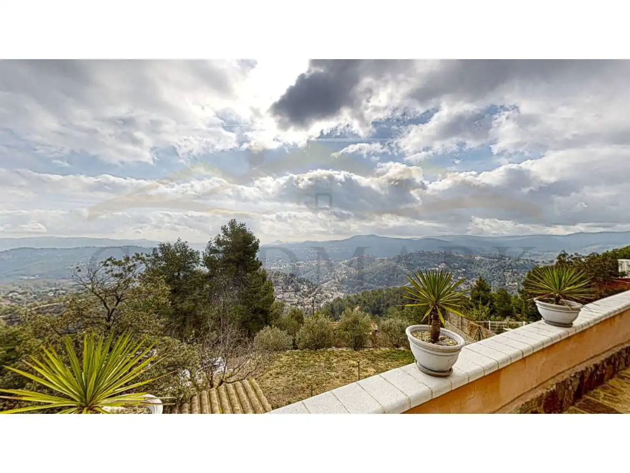 Vista exterior de Casa o xalet en venda en Corbera de Llobregat amb Aire condicionat, Calefacció i Jardí privat