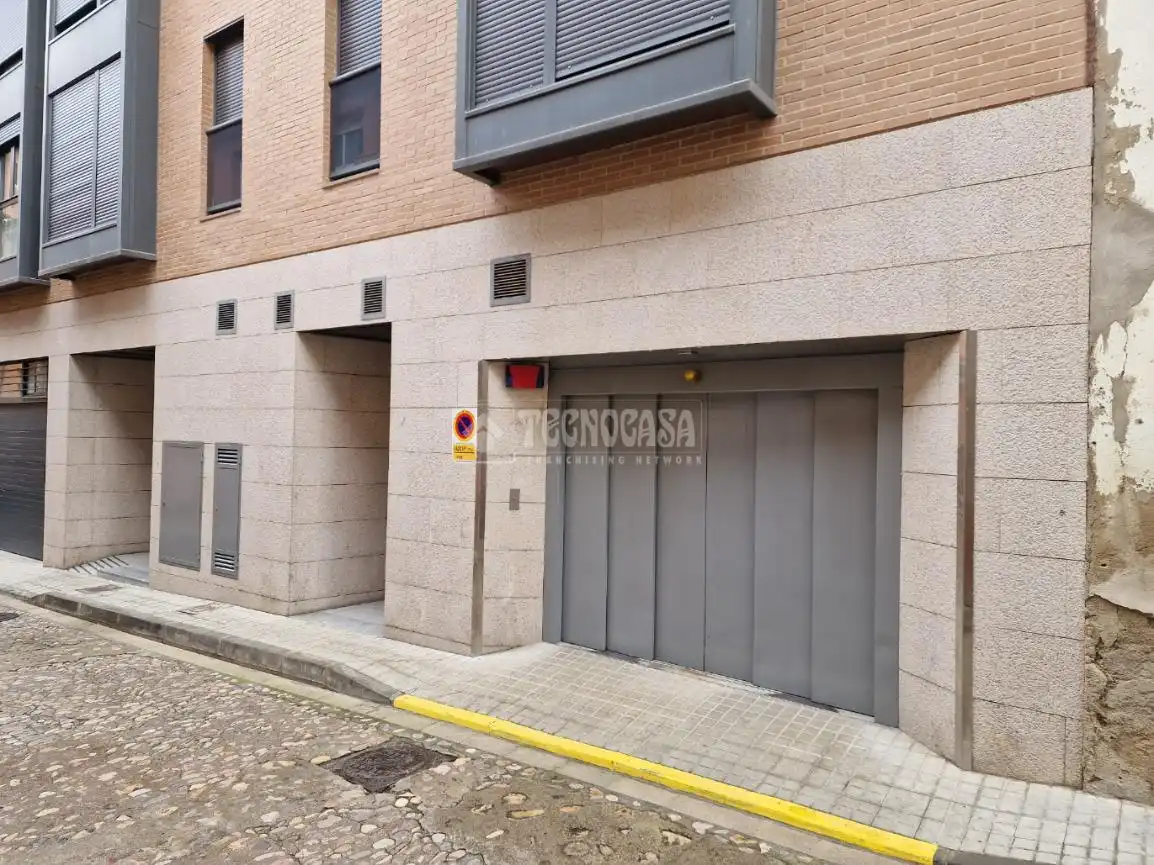 Aparcament de Traster de lloguer en Huesca
