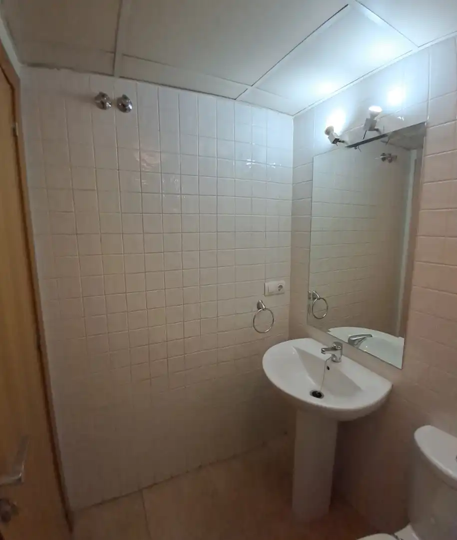 Bathroom of Flat for rent in Mairena del Aljarafe  with Air Conditioner and Community pool