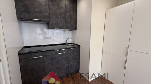 Foto 4 de Piso en venta en Emilio Tuya, 12, La Arena, Gijón