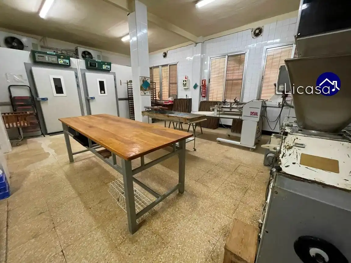 Kitchen of Commercial properties for sale in Pedralba