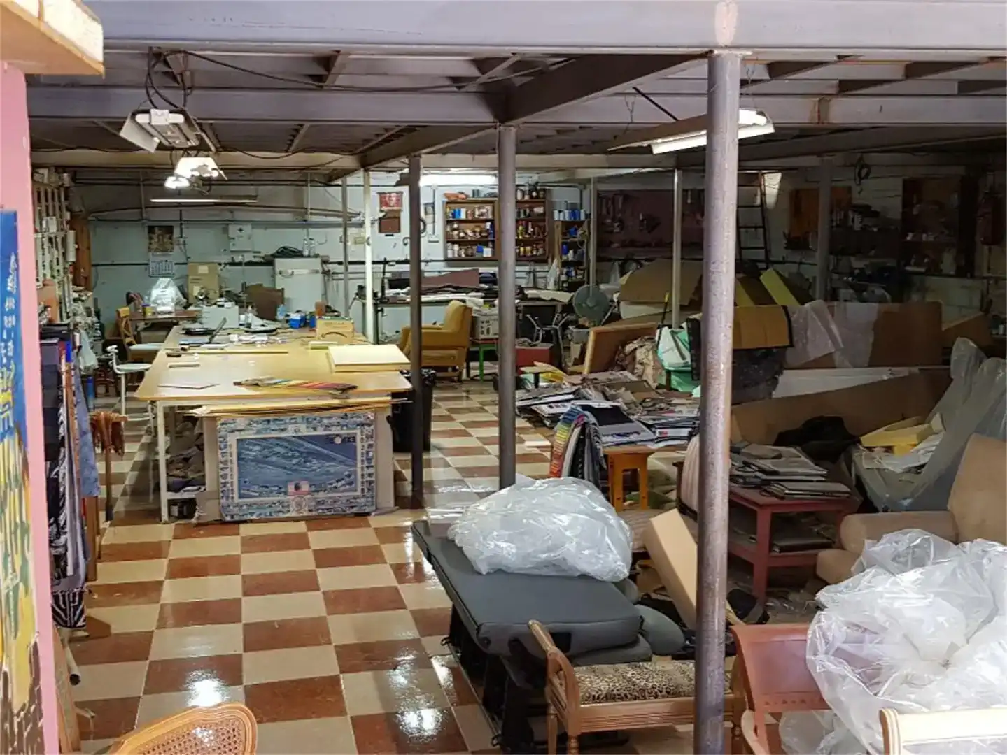 Nave industrial en venta en Tomares