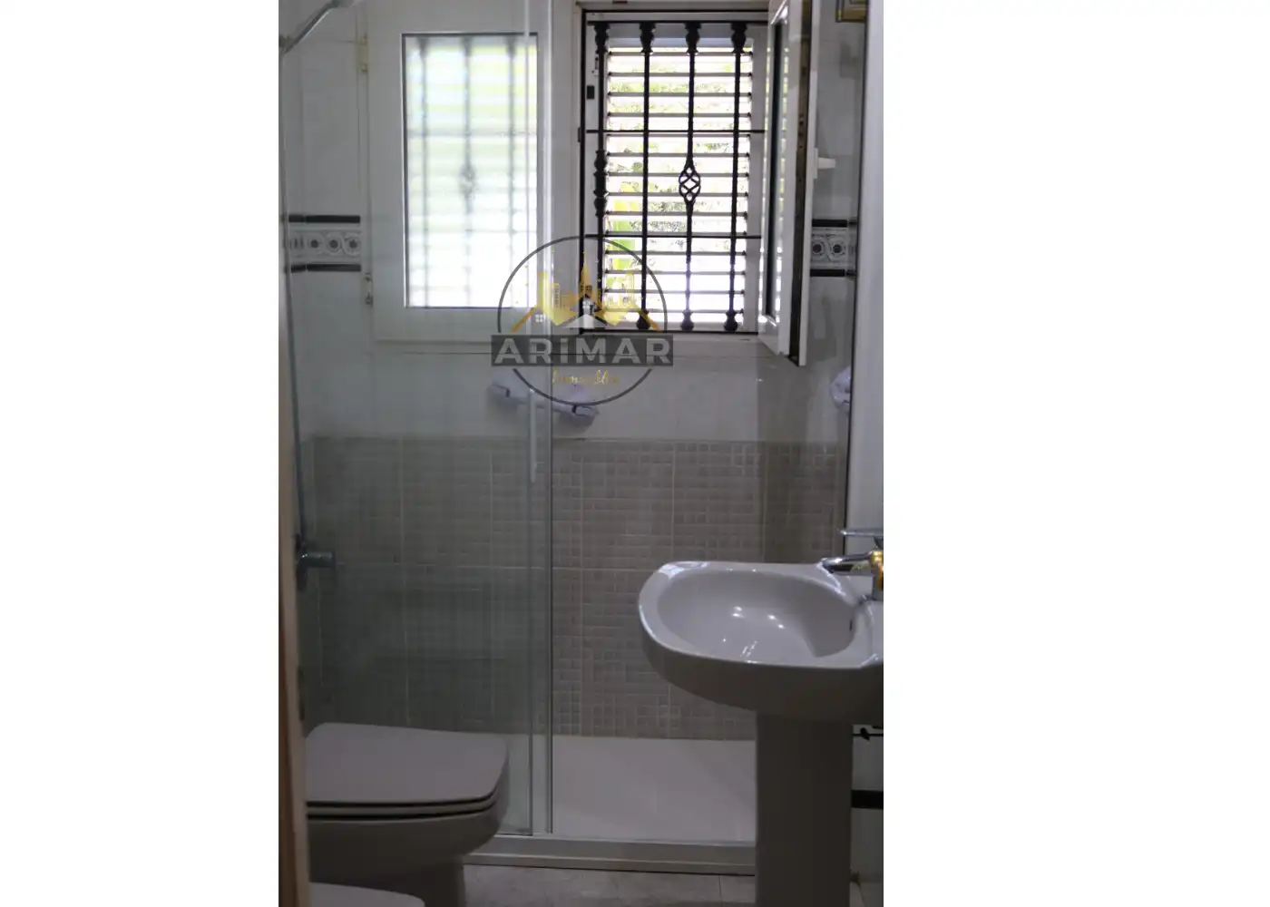 Bany de Casa o xalet en venda en Benicasim / Benicàssim amb Calefacció, Jardí privat i Terrassa