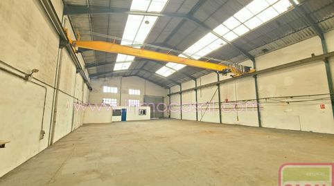 Foto 5 von Fabrikhallen zur Miete in Tremañes, Gijón