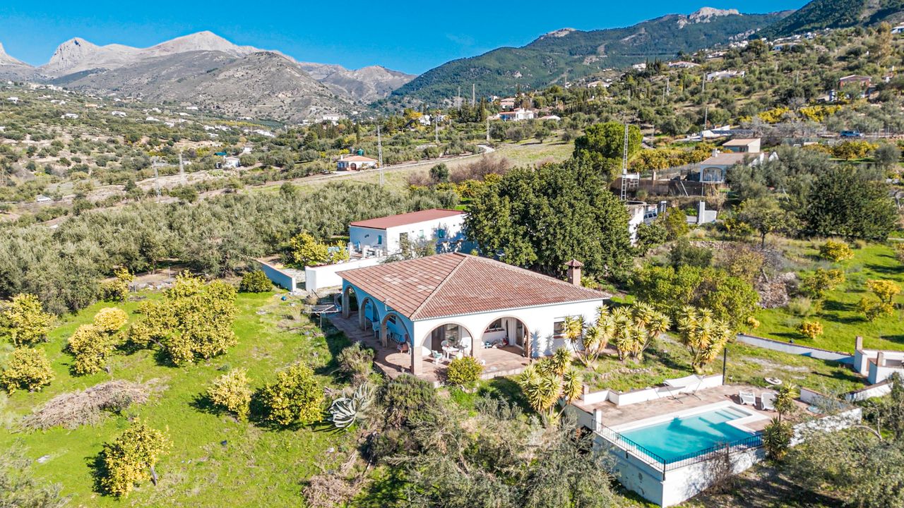 Exterior view of House or chalet for sale in Alcaucín  with Air Conditioner, Terrace and Swimming Pool