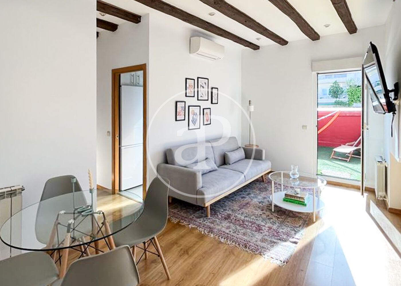 Living room of Flat to rent in  Madrid Capital  with Air Conditioner, Heating and Terrace