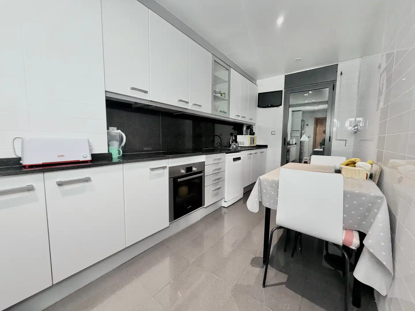 Kitchen of Ground floor for sale in Badalona  with Air Conditioner, Heating and Private garden