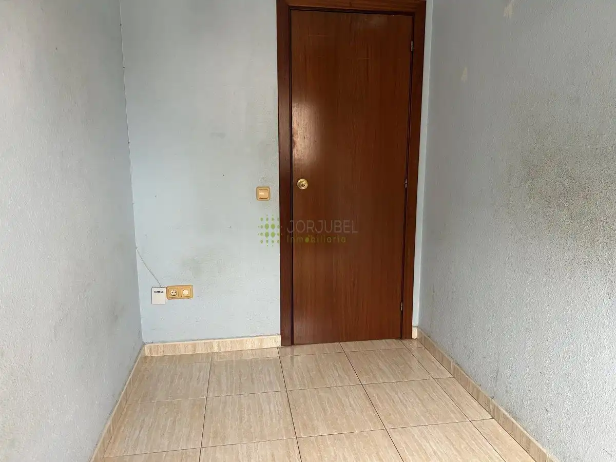 Piso en venta en Castellón de la Plana / Castelló de la Plana con Aire acondicionado, Calefacción y Trastero
