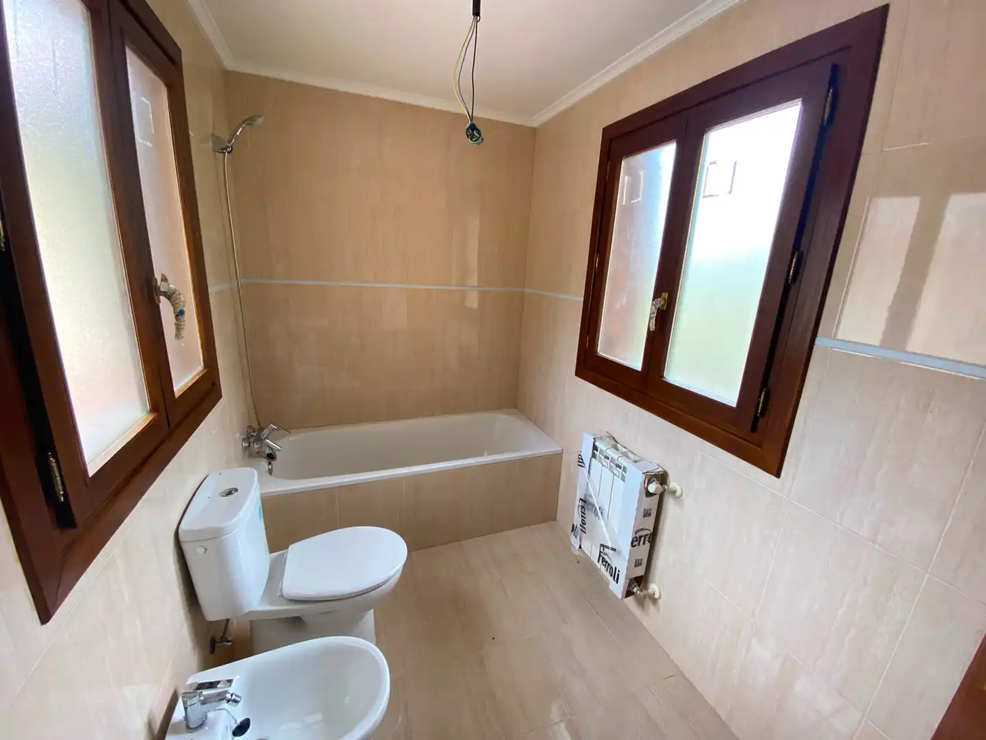 Baño de Casa o chalet en venta en Castro-Urdiales con Calefacción, Jardín privado y Parquet