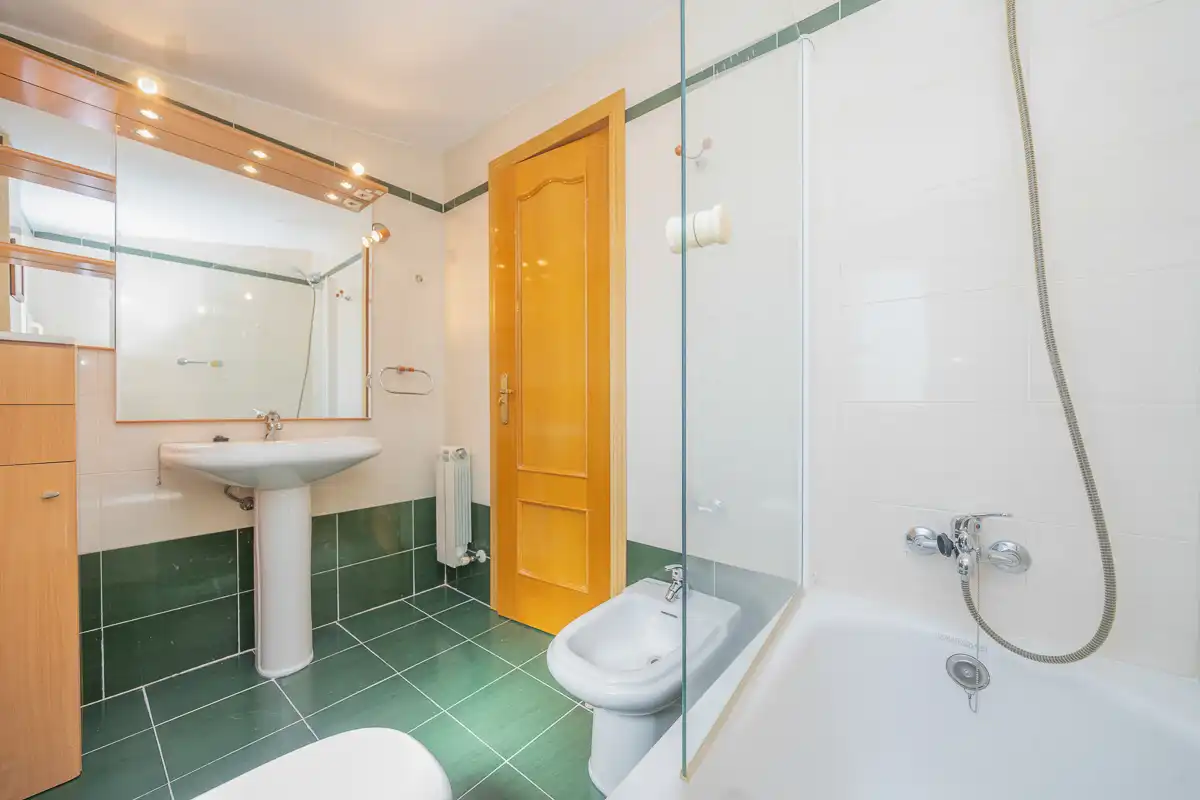 Baño de Dúplex en venta en Torrelodones con Aire acondicionado, Calefacción y Parquet