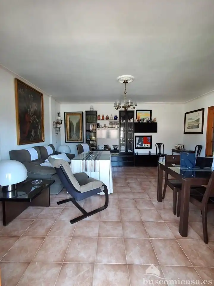 Sala d'estar de Casa o xalet en venda en Loja amb Aire condicionat, Jardí privat i Terrassa
