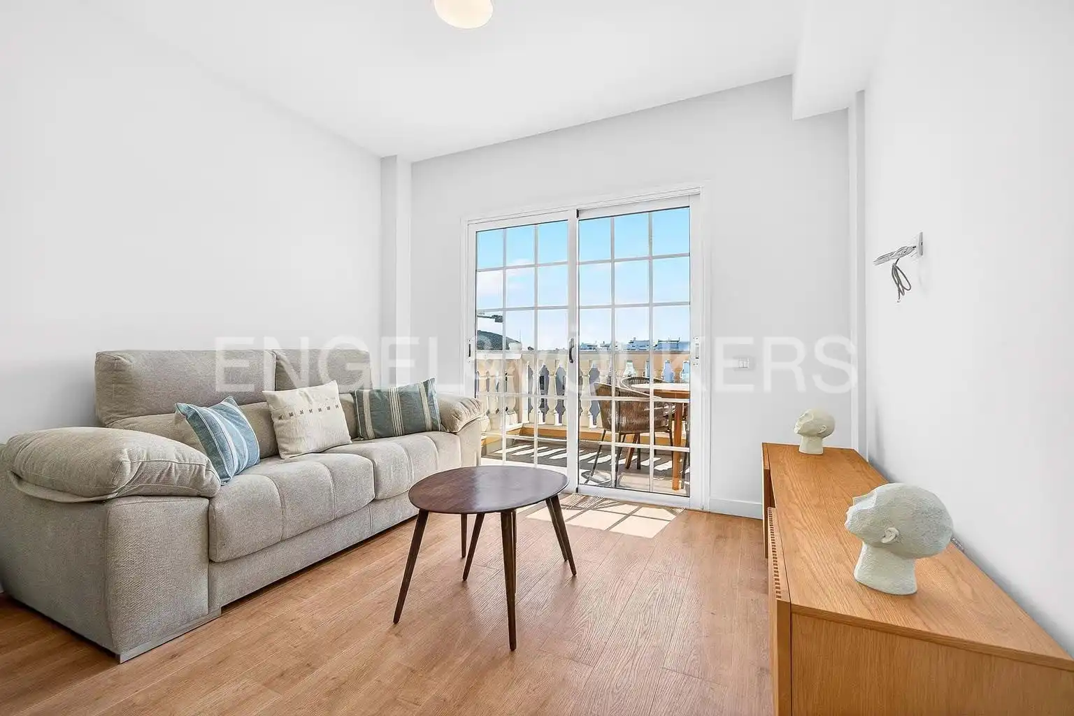 Sala de estar de Piso en venta en Arona con Aire acondicionado, Terraza y Piscina