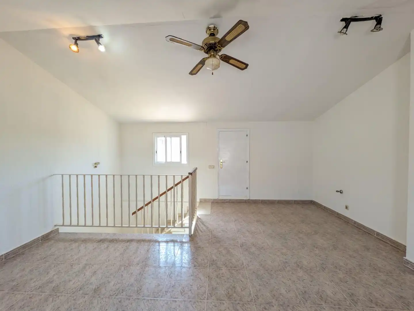 Casa pareada con terraza en venta en Castellet i la Gornal, imagen 33