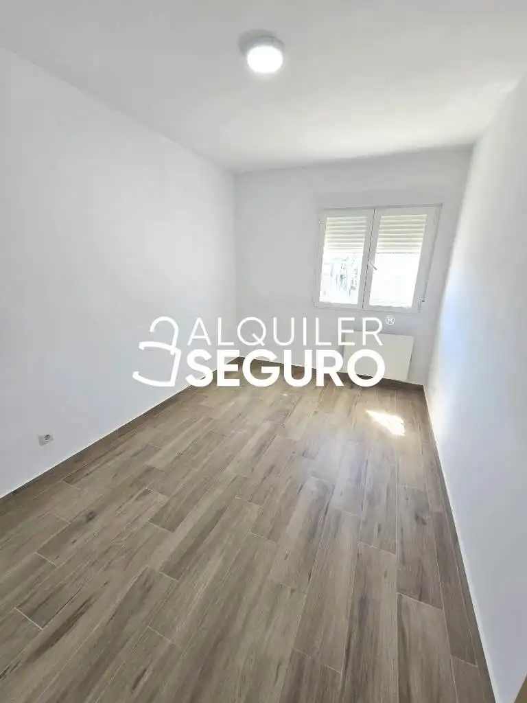 Habitación de Piso de alquiler en San Fernando de Henares con Aire acondicionado, Calefacción y Terraza