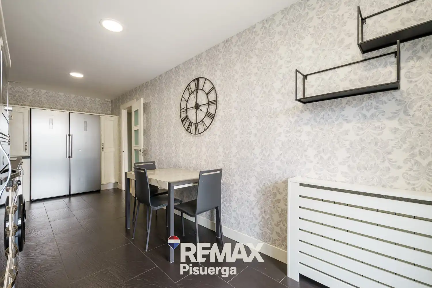 Villa mit Pool zum Verkauf in Calle José María Castilviejo 41, imagen 23