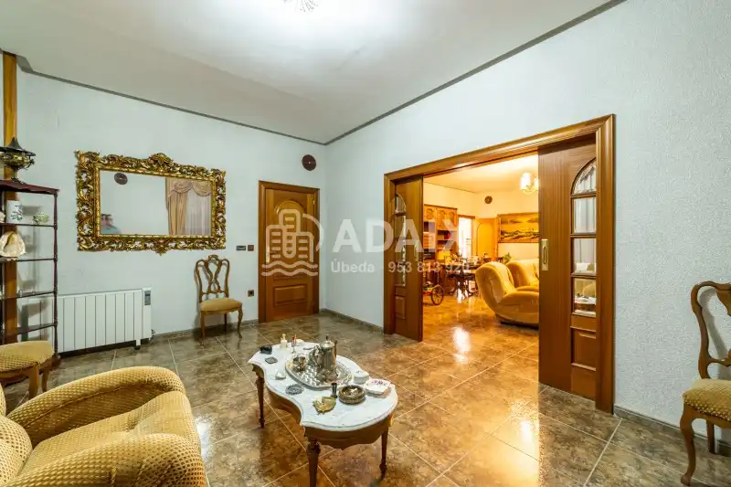 Wohnzimmer von Haus oder Chalet zum Verkauf in Úbeda mit Terrasse, Abstellraum und Balkon