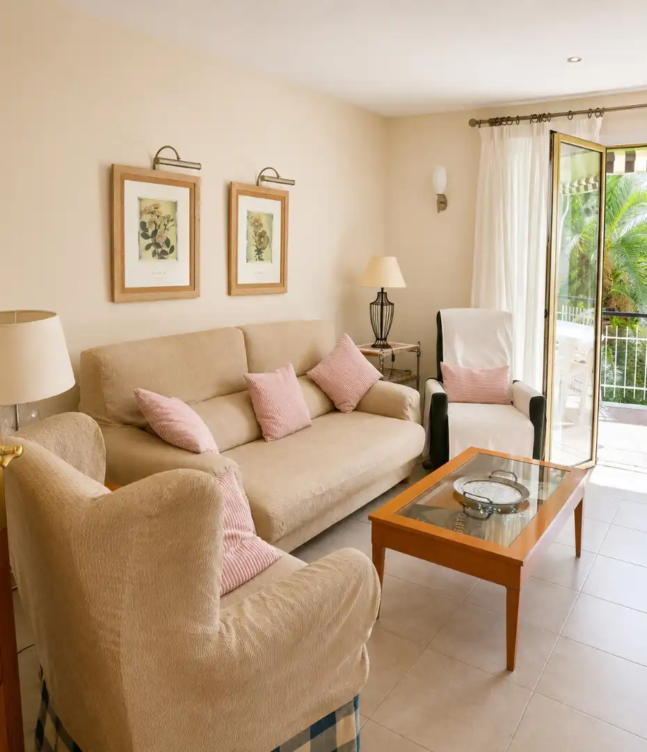 Sala de estar de Piso en venta en Salou con Aire acondicionado, Terraza y Amueblado