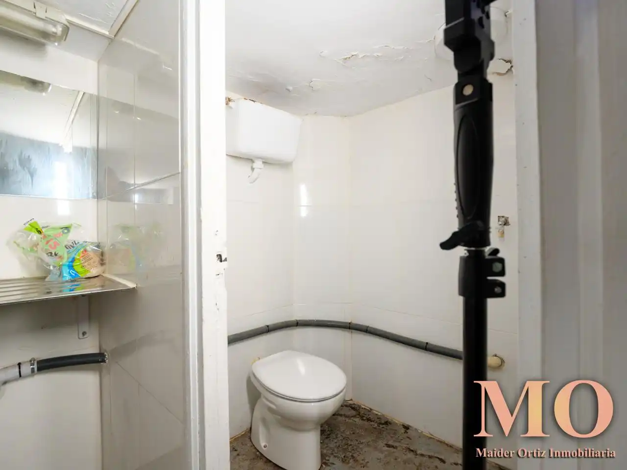 Badezimmer von Geschaftsraum zur Miete in Bergara