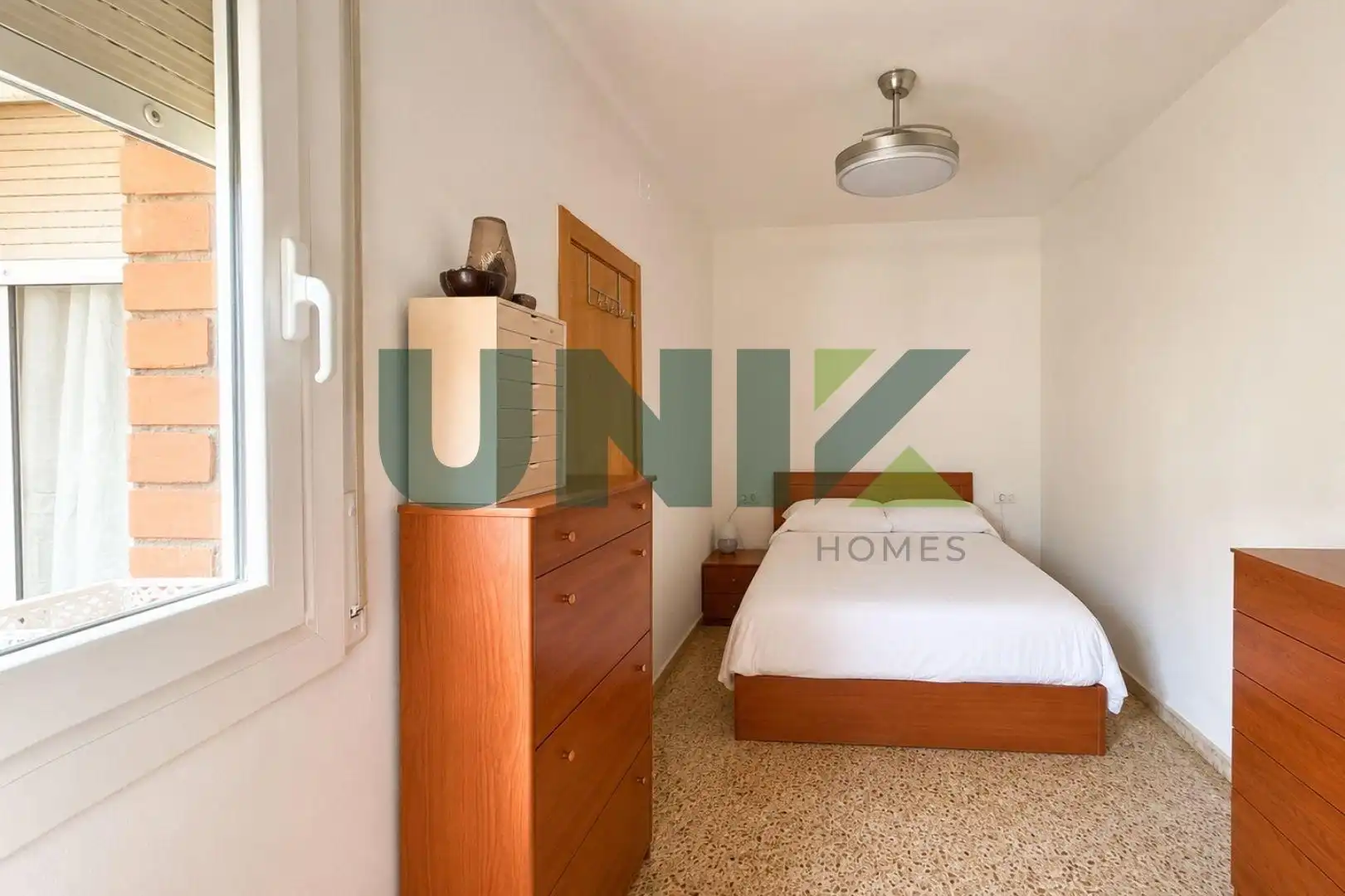 Schlafzimmer von Wohnung zum Verkauf in Barcelona mit Klimaanlage und Terrasse