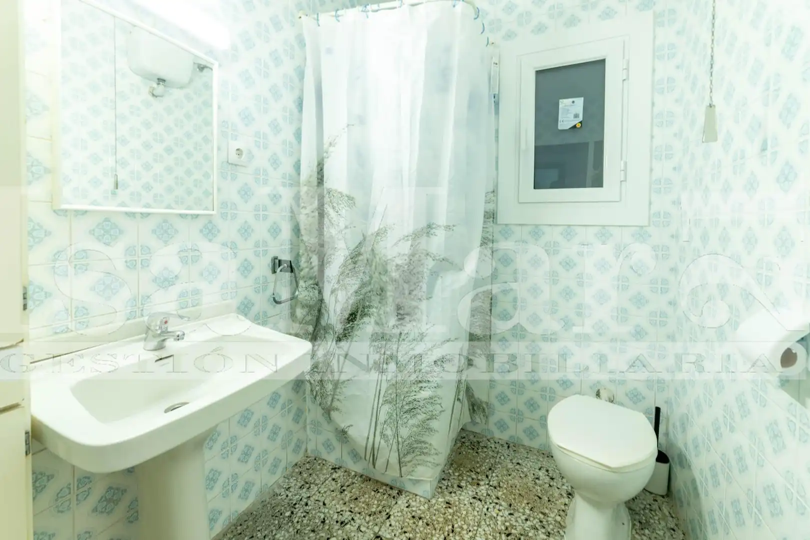 Baño de Piso en venta en Calafell con Terraza y Balcón