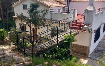 Vista exterior de Casa o xalet en venda en Torremocha de Jarama amb Terrassa