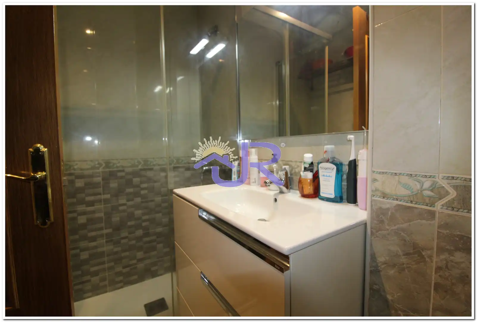 Baño de Apartamento en venta en Paracuellos de Jarama con Calefacción