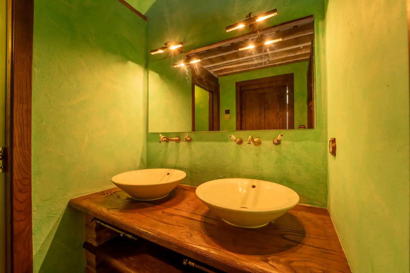 Baño de Finca rústica en venta en Sant Joan de Mollet con Aire acondicionado, Calefacción y Jardín privado