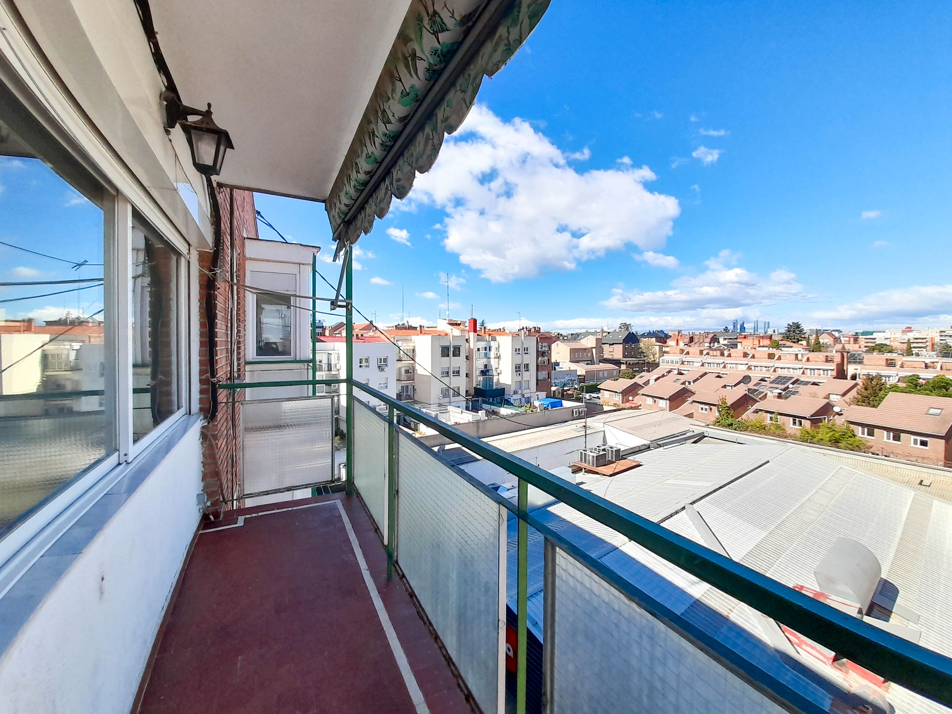 Flats to rent with terrace at Calle General Aranaz Madrid Capital