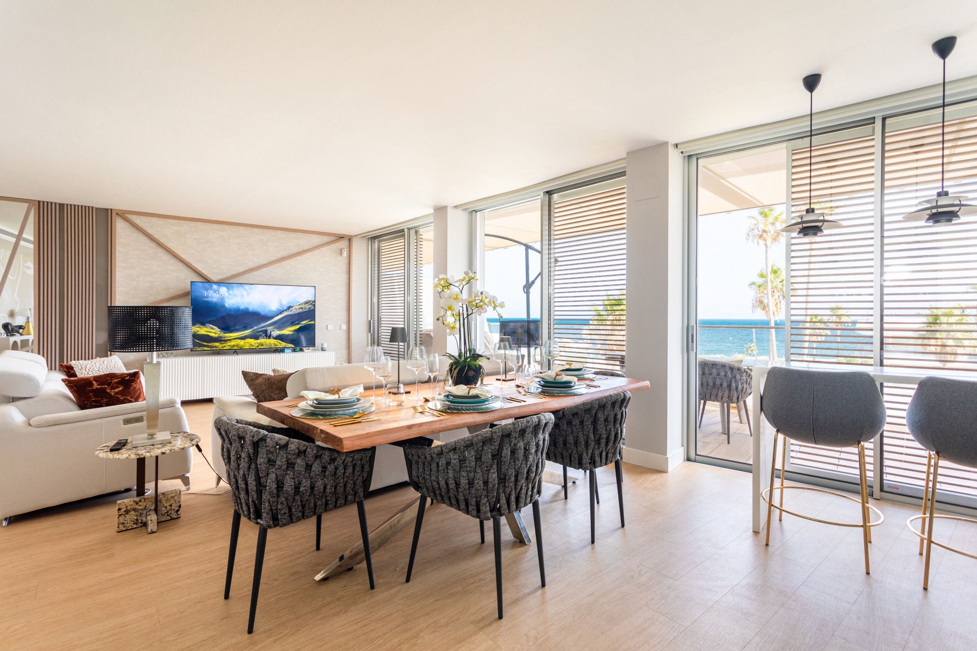 Menjador de Apartament en venda en Estepona amb Aire condicionat, Calefacció i Terrassa