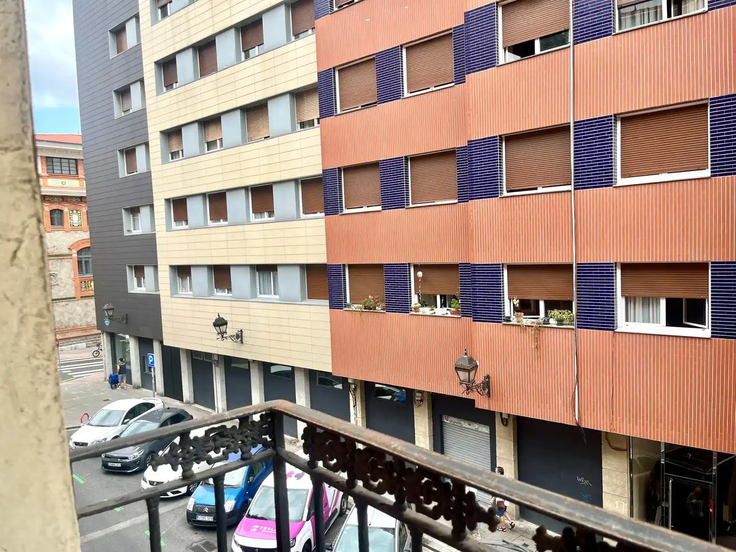 Vista exterior de Pis en venda en Bilbao  amb Moblat, Forn i Rentadora