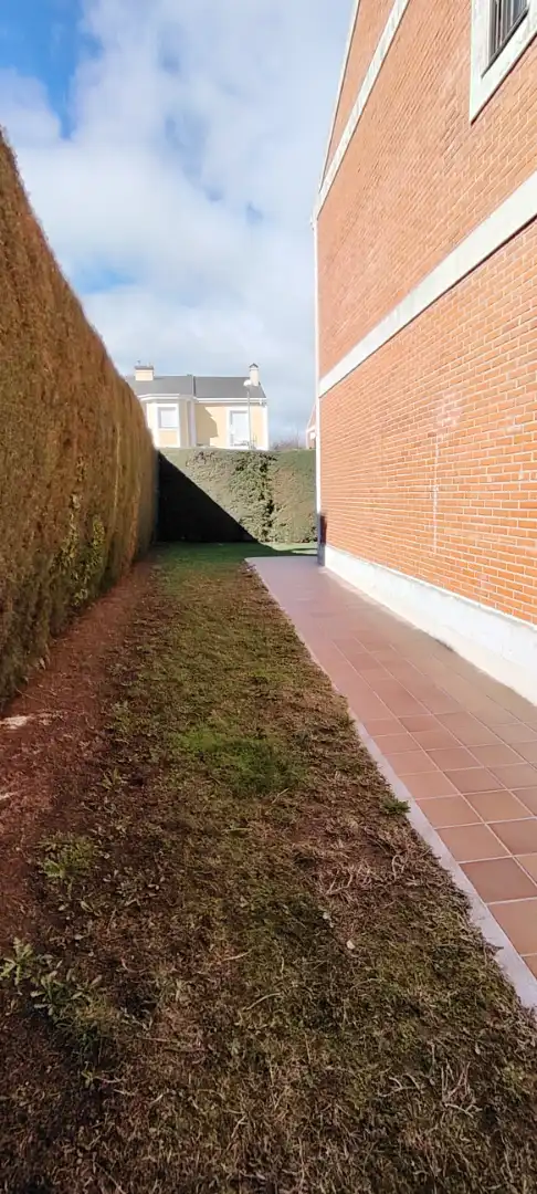 Jardín de Casa o chalet en venta en Santa Marta de Tormes con Calefacción, Jardín privado y Parquet