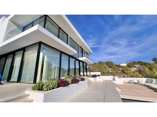 Casa-chalet en Venta en Calle Cornisa Tauet en Can Furnet