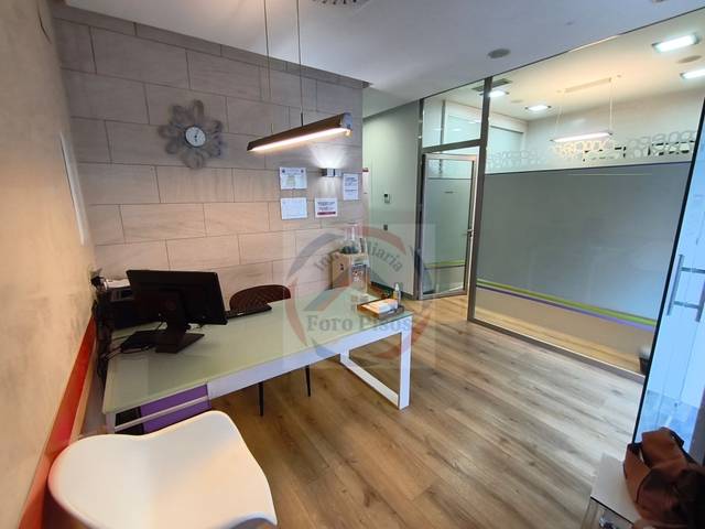 Local comercial en Venta en Avenida Ausias March en Xàtiva