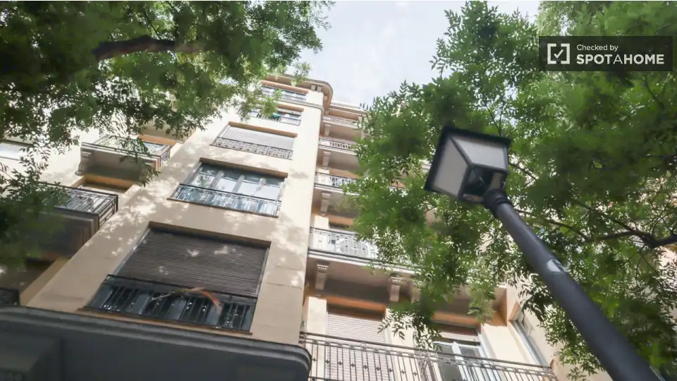 Vista exterior de Piso de alquiler en Madrid con Aire acondicionado, Calefacción y Amueblado